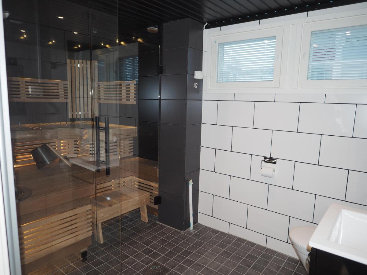 Station Apartment *